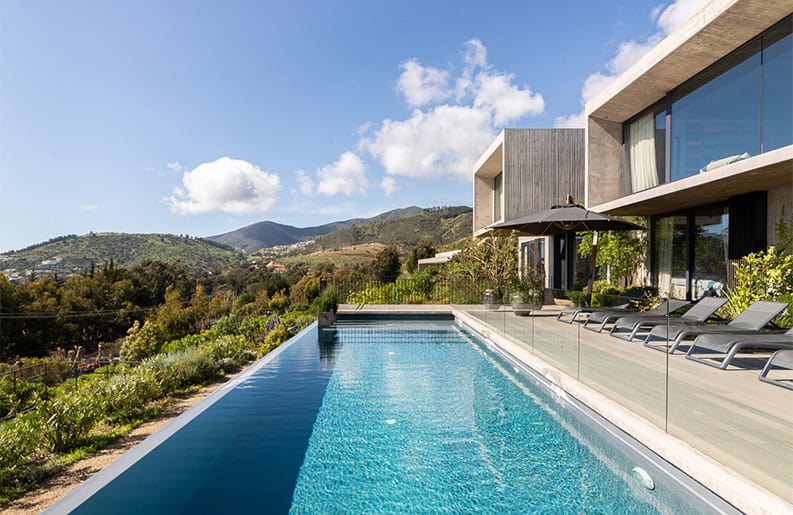Casa Fundo Zapallar. Una propiedad con vistas al mar y las montañas