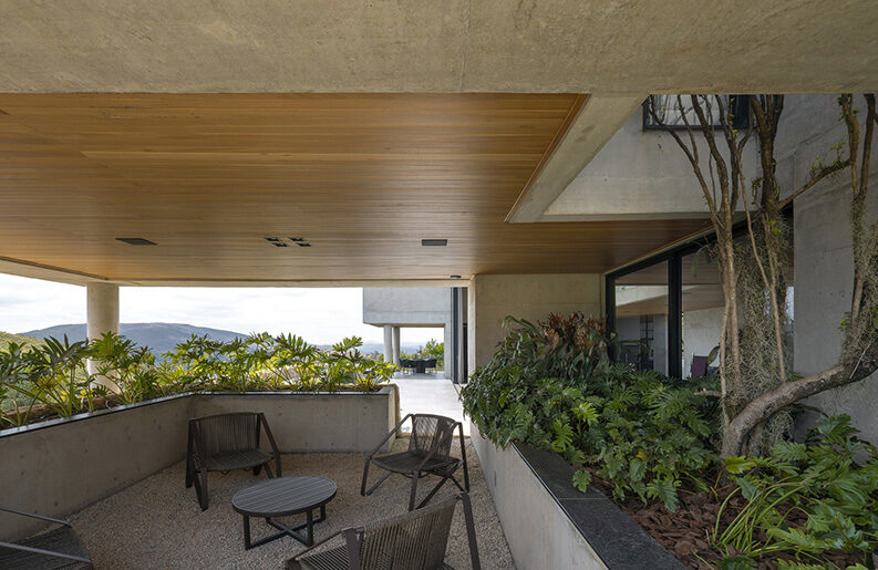 Casa GM by Frederico Bicalho Arquitetura 