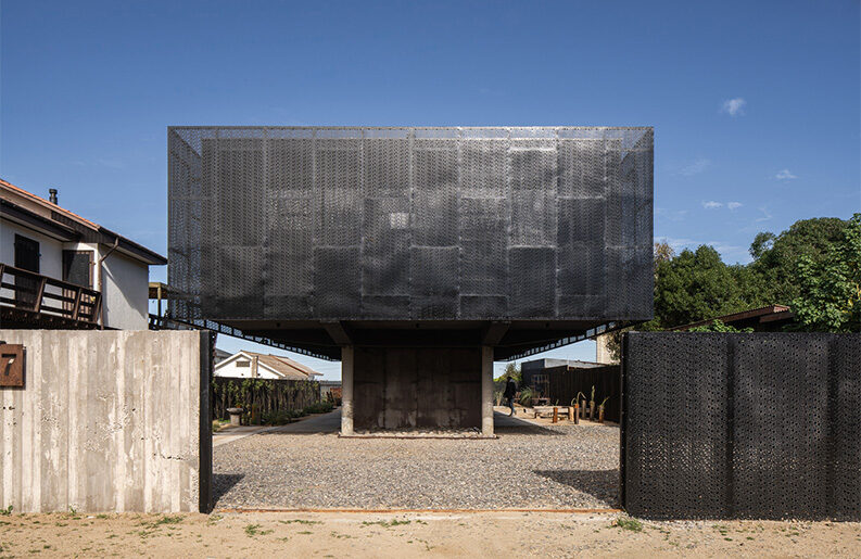 Casa Gandarillas by José Pedro Vicente Arquitectos