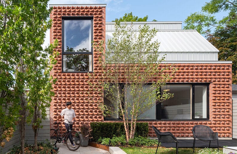 Casa Garden Laneway by Williamson Williamson