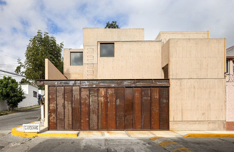 Casa Gardenias by Vrtical