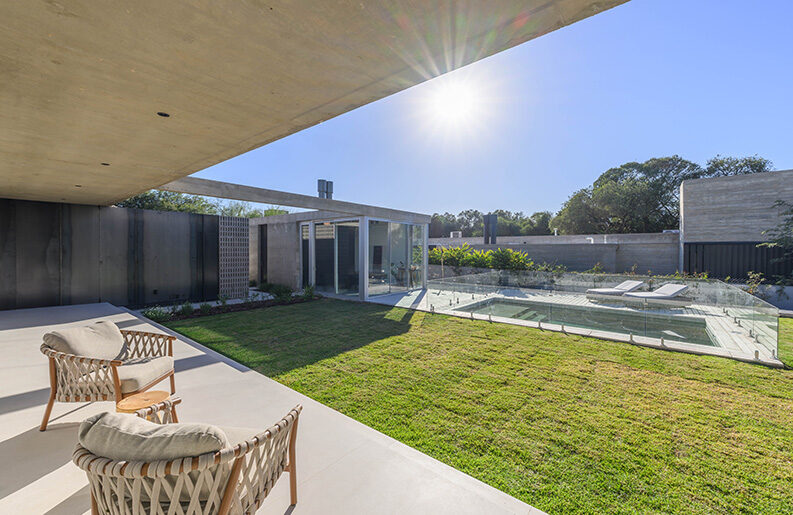 Casa Gavión by AR Arquitectos