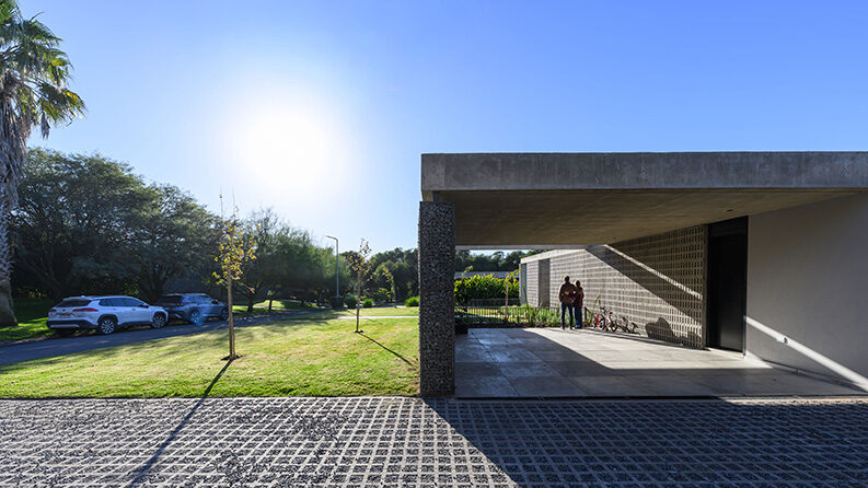Casa Gavión by AR Arquitectos