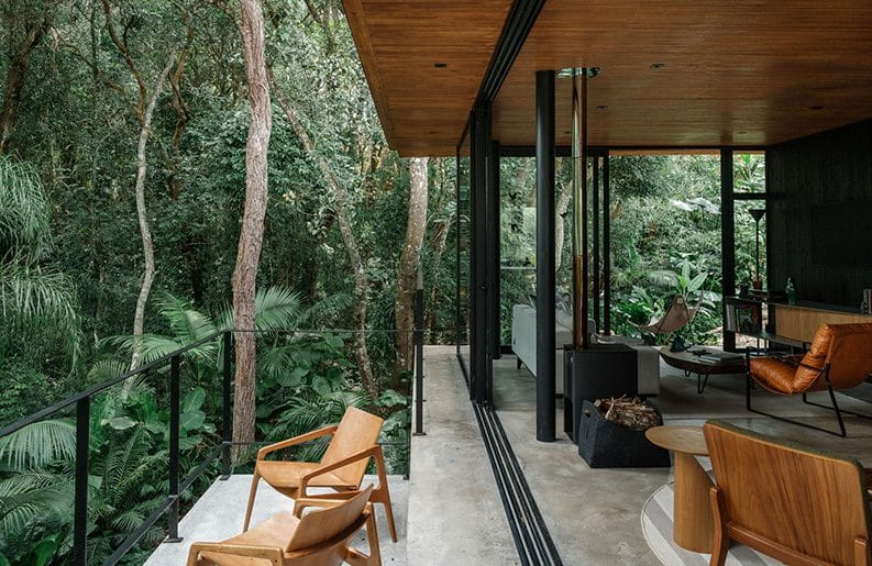 Casa Guapuruvus by Cornetta Arquitetura