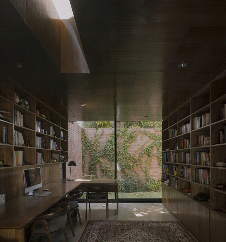 Casa Honor Vacui by Equipo de Arquitectura