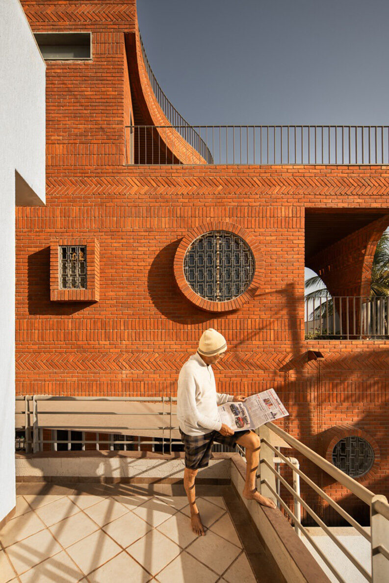 Casa Hormiguero by Kaushal TaTiya Architects
