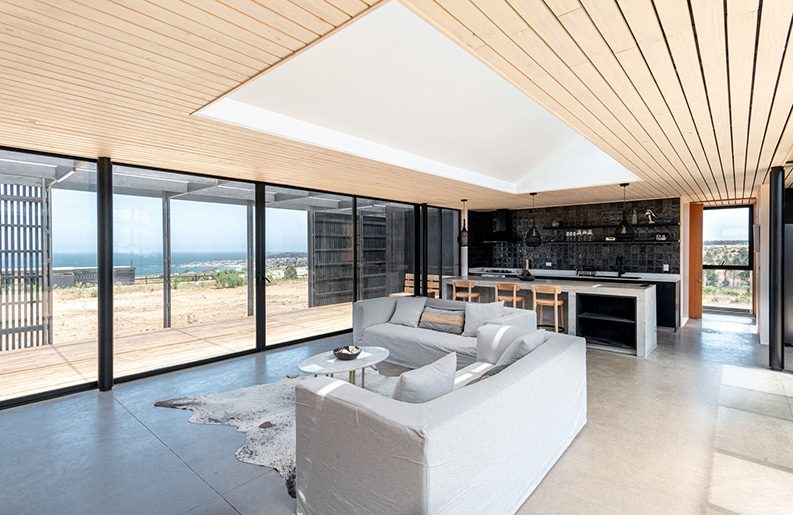 Casa Huaquén by COLECTIVO