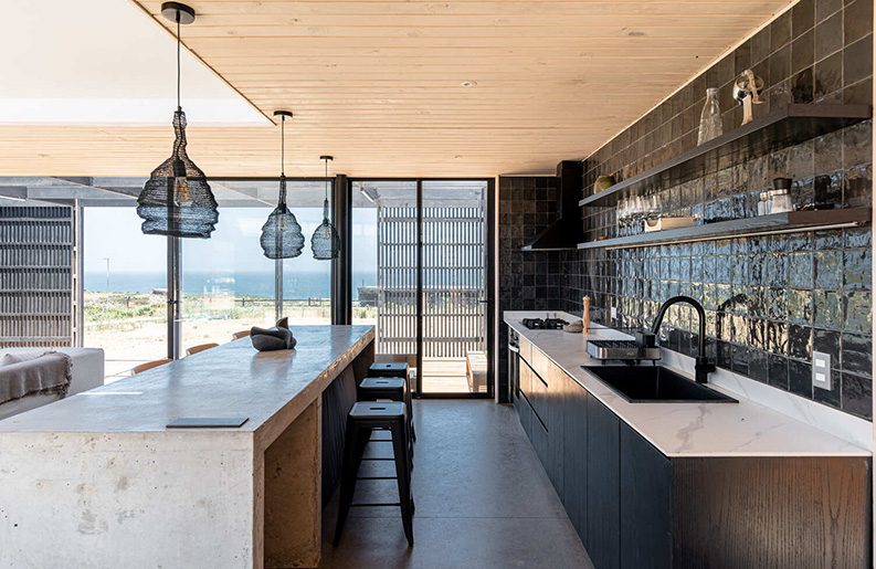 Casa Huaquén by COLECTIVO