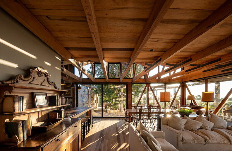 Casa Illapangui by Vergara Arquitectos