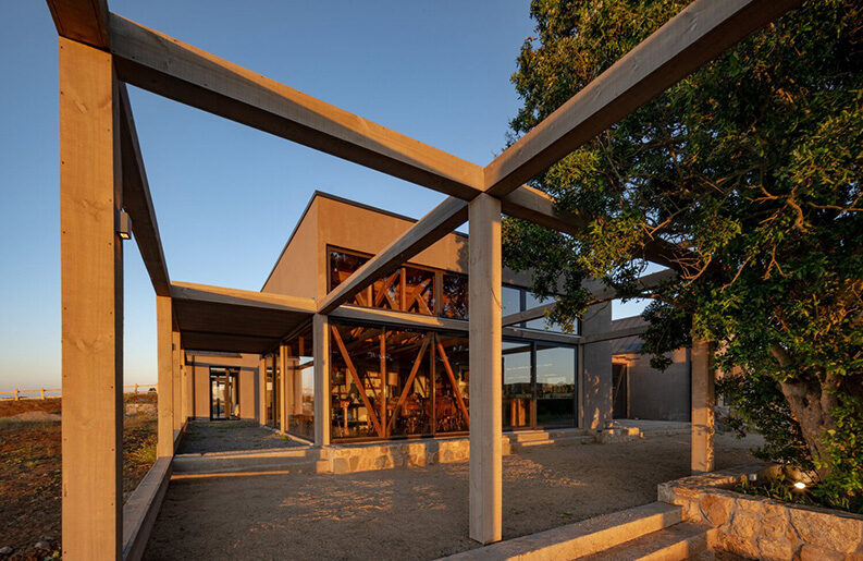 Casa Illapangui by Vergara Arquitectos