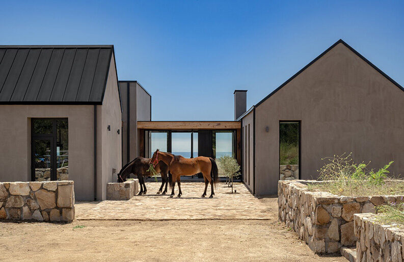 Casa Illapangui by Vergara Arquitectos