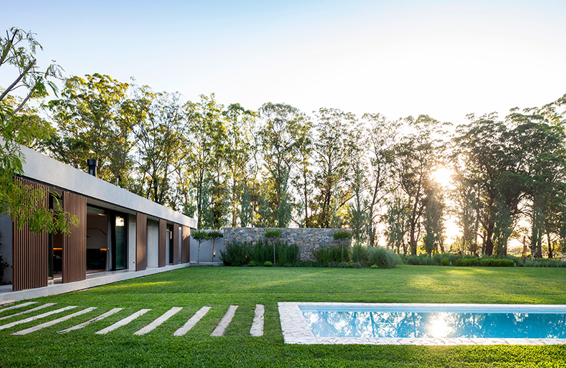 Casa Justa by Leone Loray
