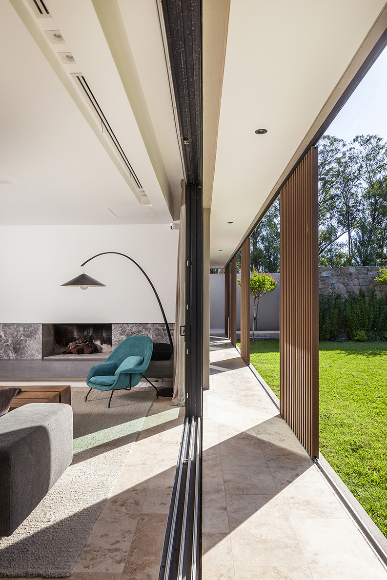 Casa Justa by Leone Loray