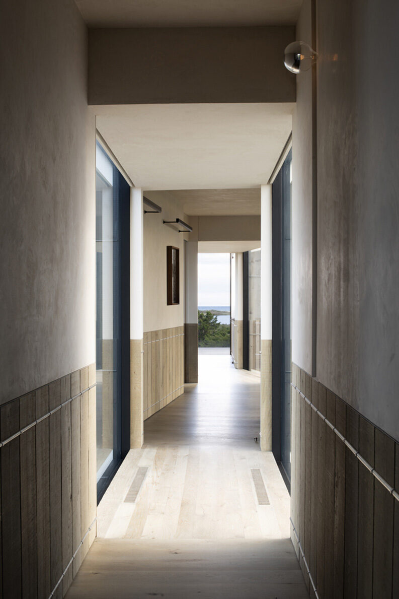 Casa Kiht’han by Bates Masi Architects
