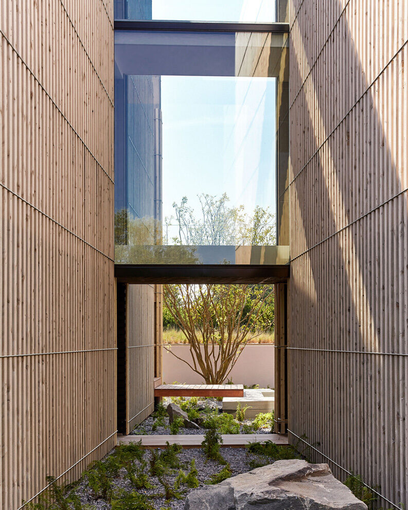Casa Kiht’han by Bates Masi Architects