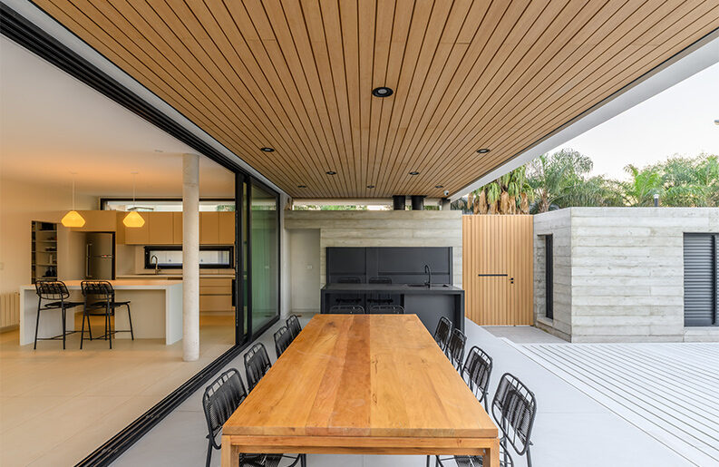 Casa LC by MZ Arquitectos