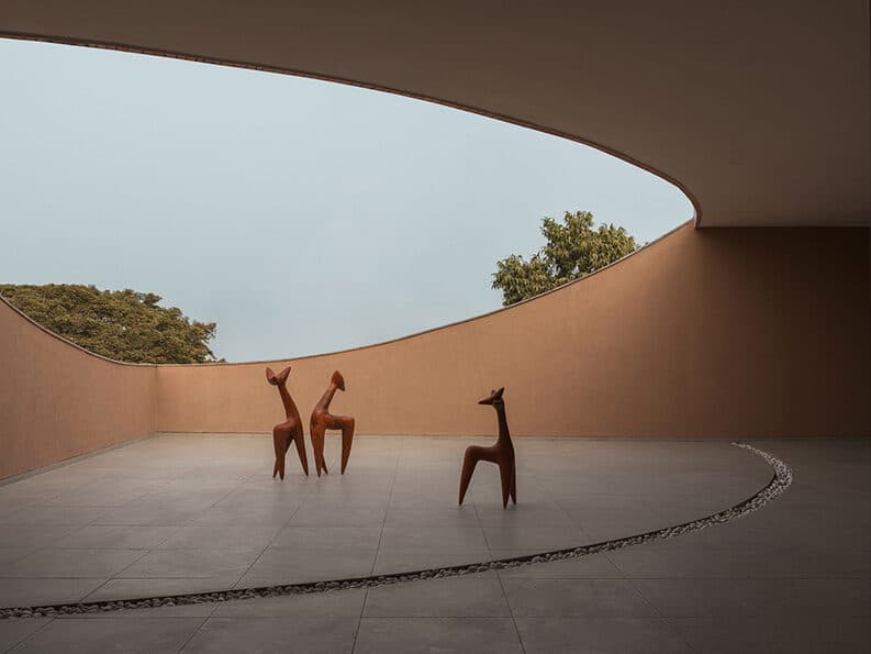 Casa LJ by IKSOI, Studio Saransh