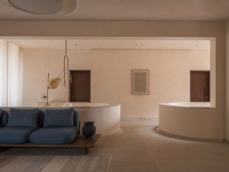 Casa LJ by IKSOI, Studio Saransh
