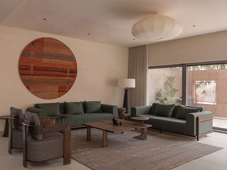 Casa LJ by IKSOI, Studio Saransh