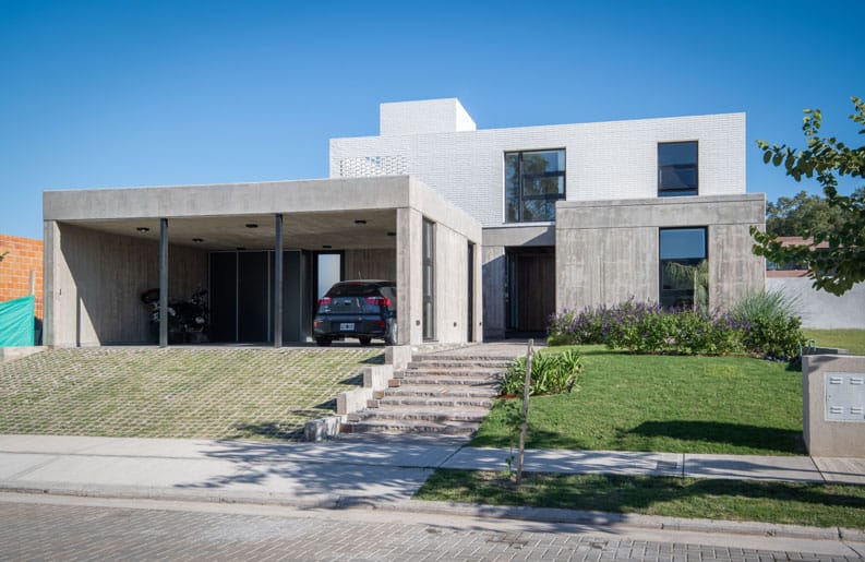 Casa LOP