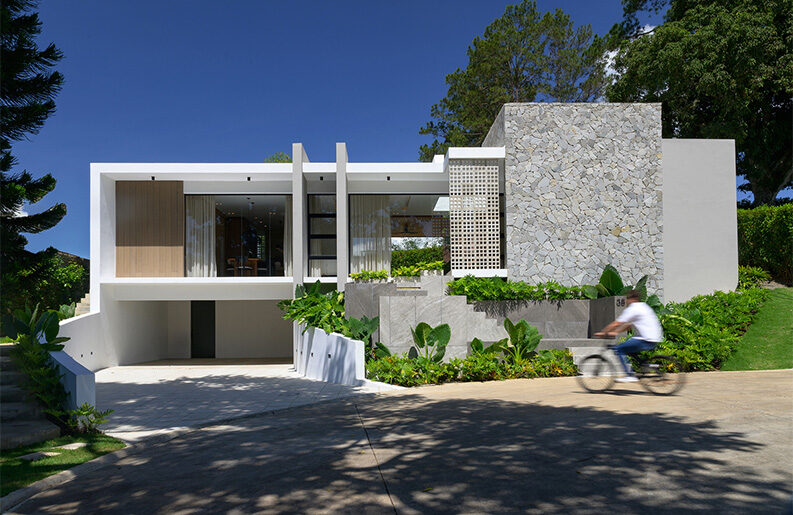 Casa La by Emedos Proyectos