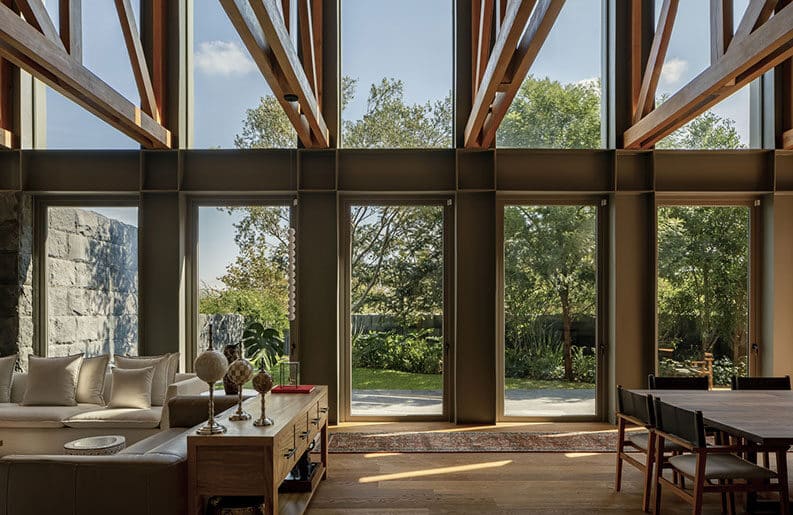 Casa La Loma by Tres Puntos Arquitectura 