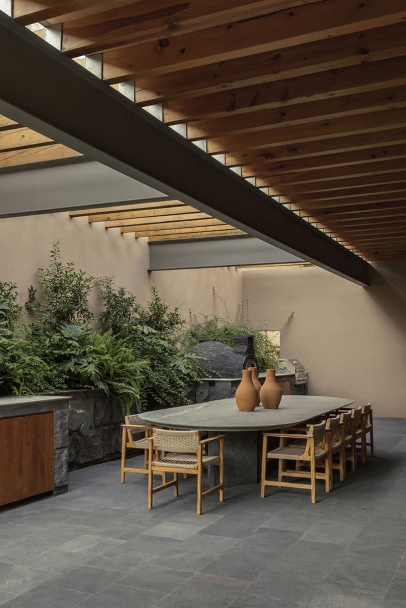 Casa La Loma by Tres Puntos Arquitectura 