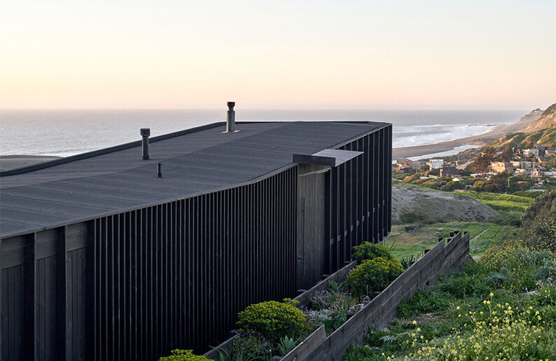 Casa La Negrilla by Croxatto y Opazo Arquitectos