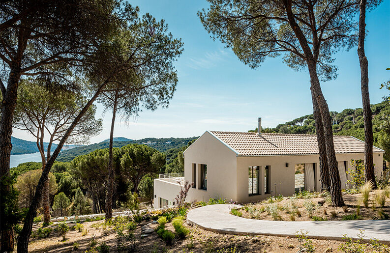Casa Lago by More&Co
