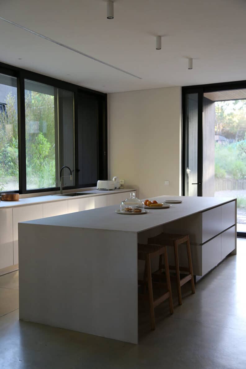 Casa Laguna Escondida by arquitectura.te
