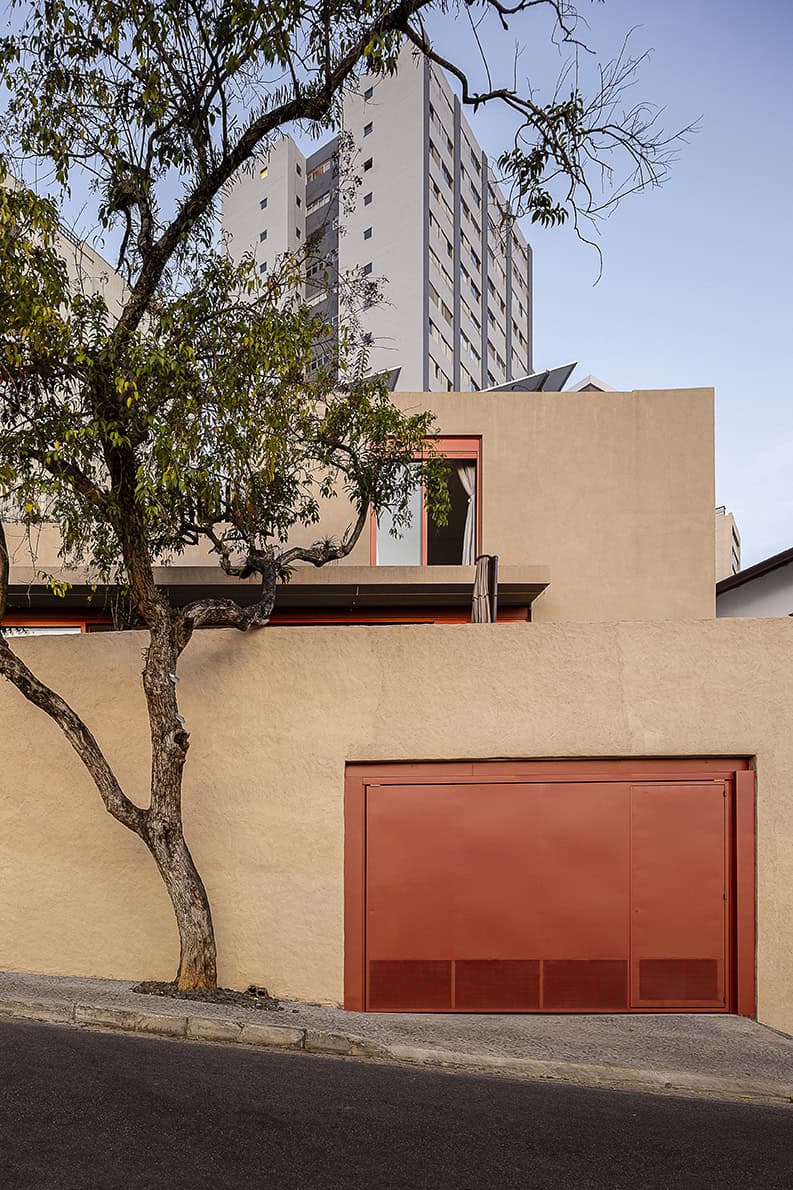 Casa Lechuza. Una propiedad que convive directamente con el exterior