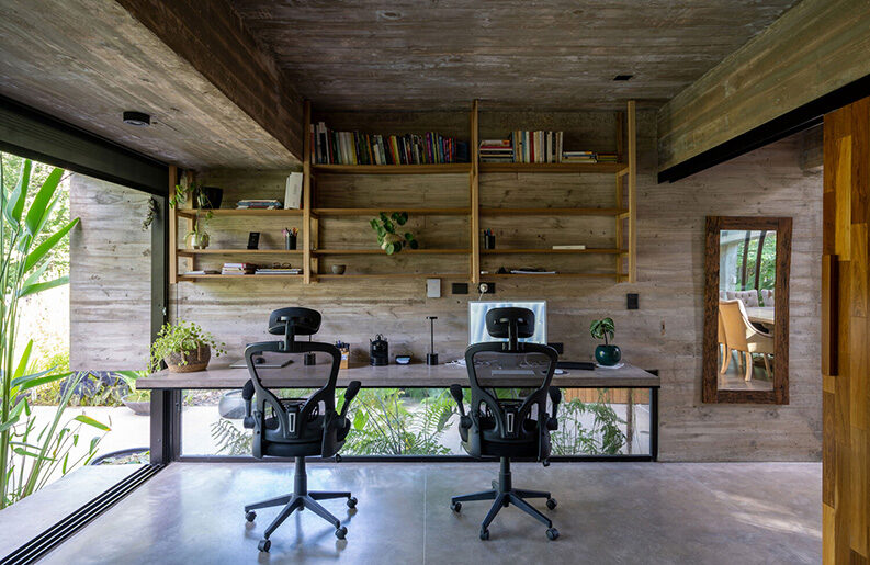 Casa Leloir by Besonias Almeida Arquitectos
