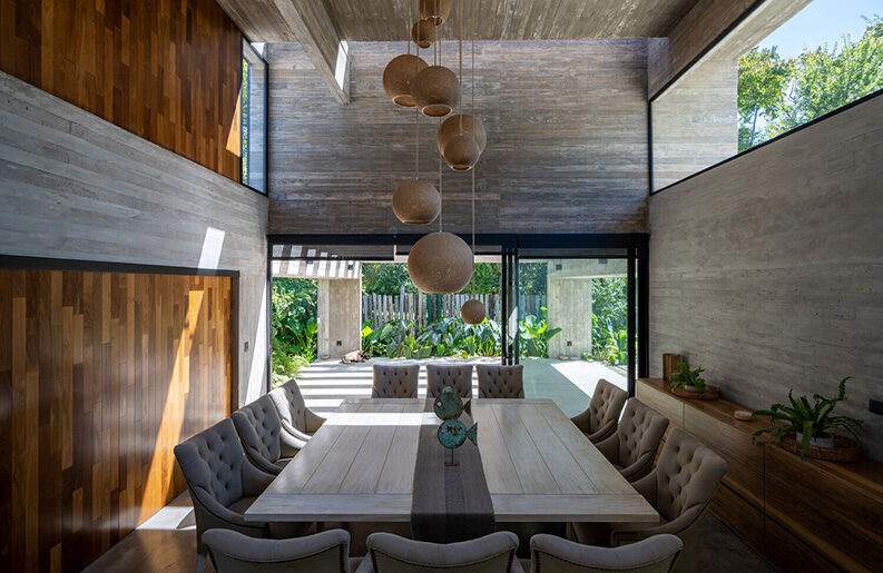 Casa Leloir by Besonias Almeida Arquitectos