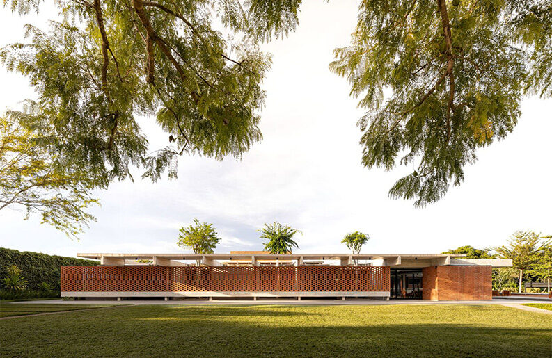 Casa Lima by BLOCO Arquitetos
