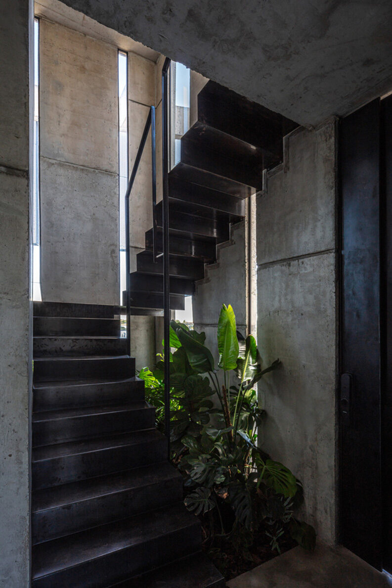 Casa Lomadas by Grizzo Studio