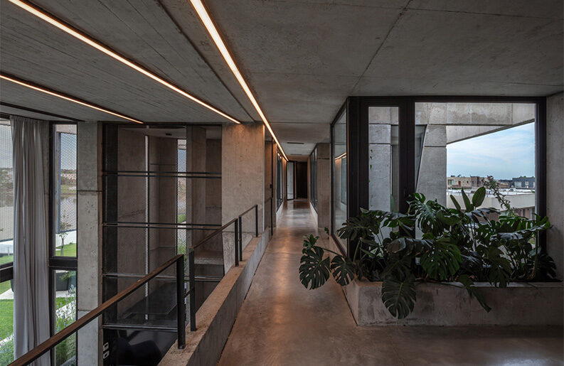 Casa Lomadas by Grizzo Studio