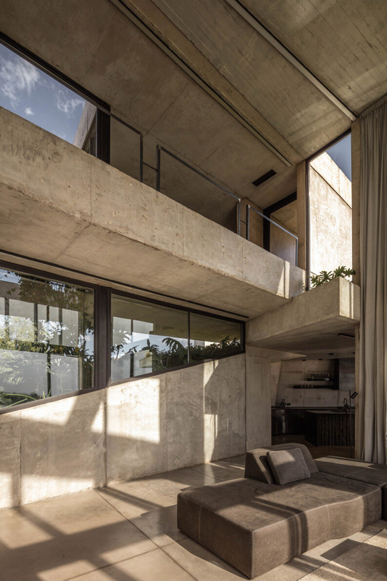 Casa Lomadas by Grizzo Studio