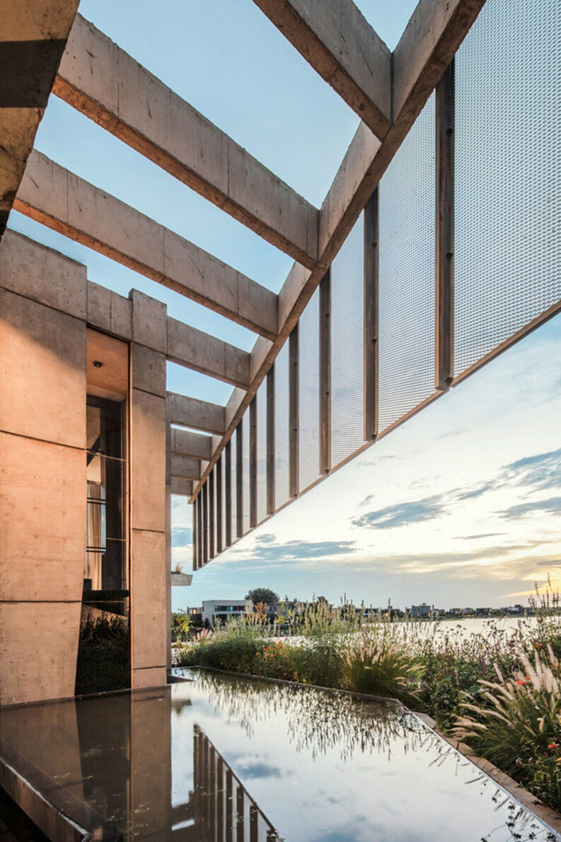 Casa Lomadas by Grizzo Studio