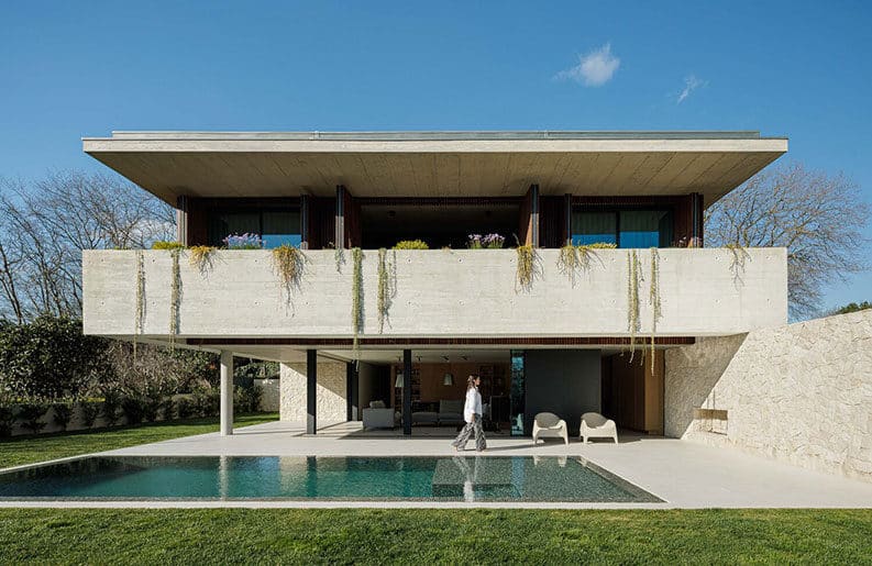 Casa M by Silverline