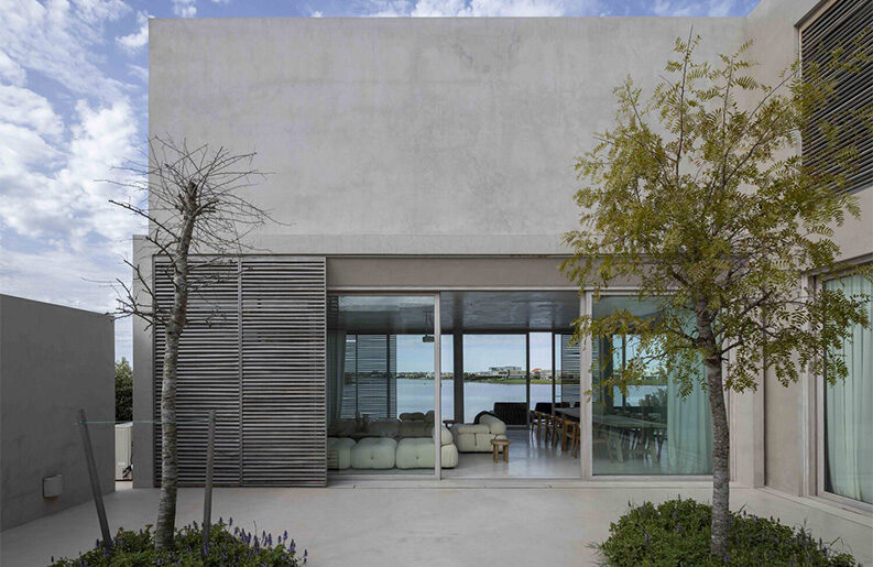 Casa Marinas by Pirca Arquitectura