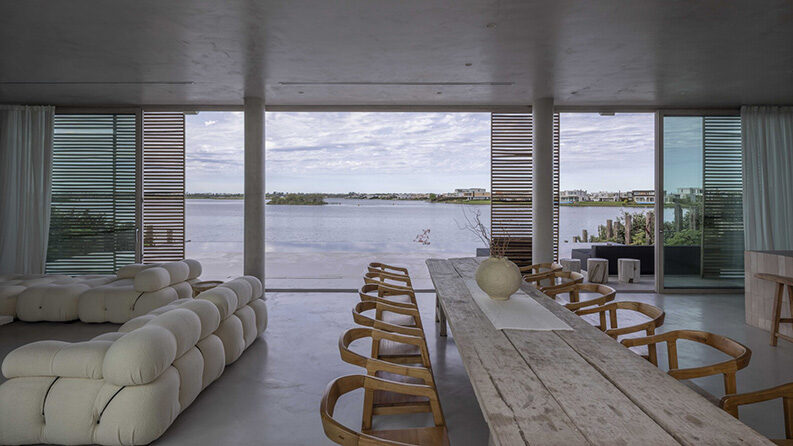 Casa Marinas by Pirca Arquitectura