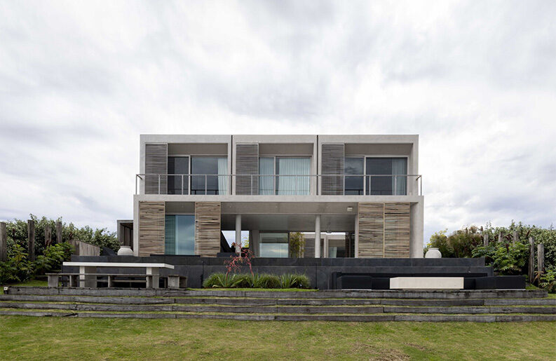 Casa Marinas by Pirca Arquitectura