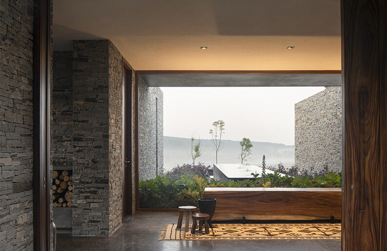Casa Milagro by RAVSTUDIO