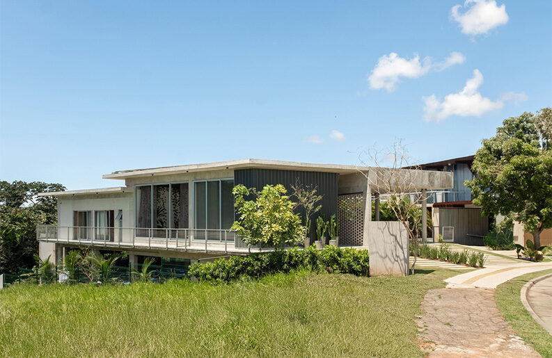 Casa Mogno by RB Arquitetura