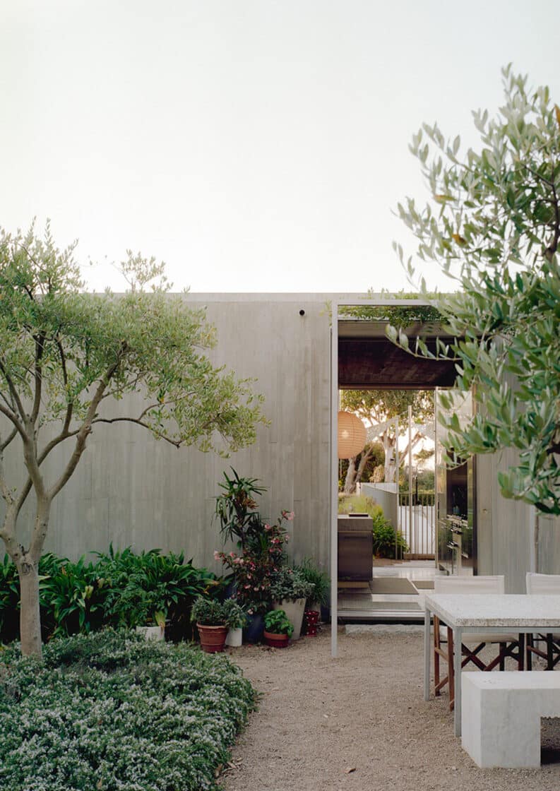 Casa Mori by Aires Mateus, MA+Co