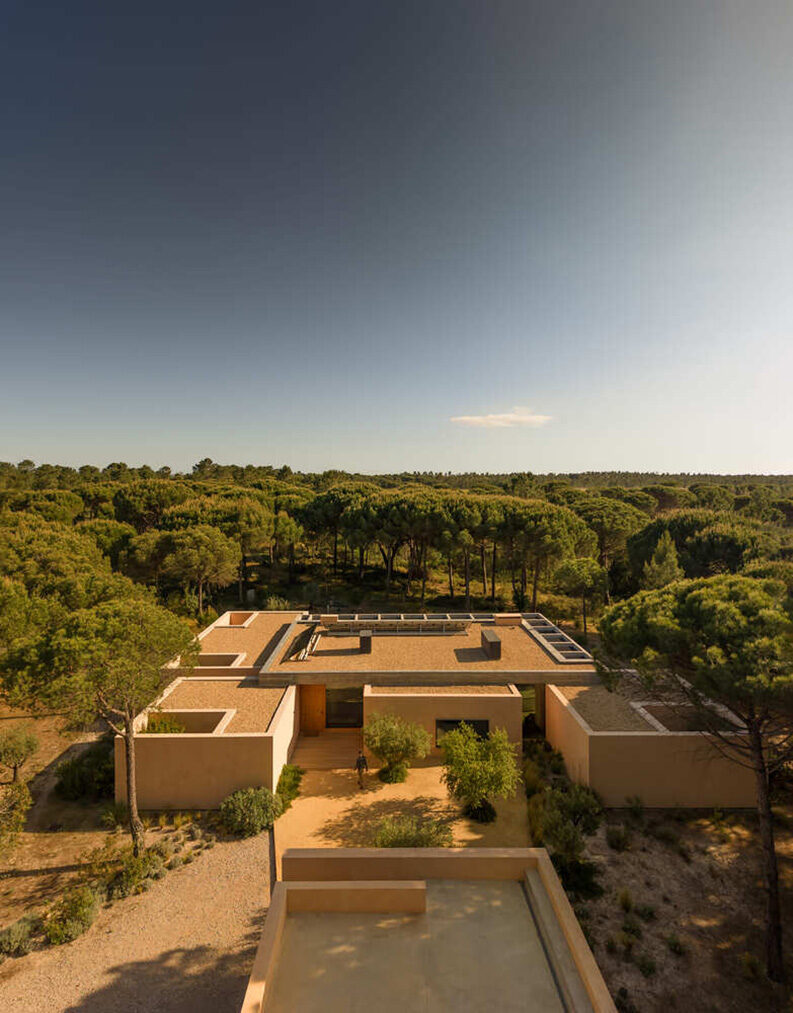 Casa Muda L13 by Pereira Miguel Arquitectos