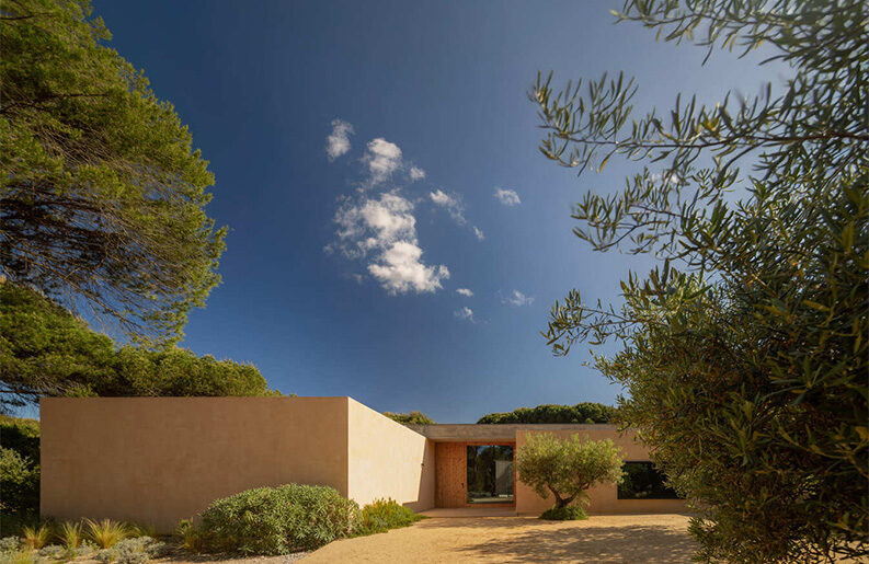 Casa Muda L13 by Pereira Miguel Arquitectos
