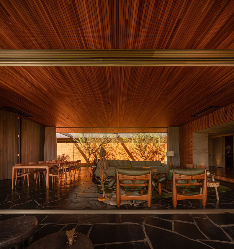 Casa Muxarabi by mf+arquitetos