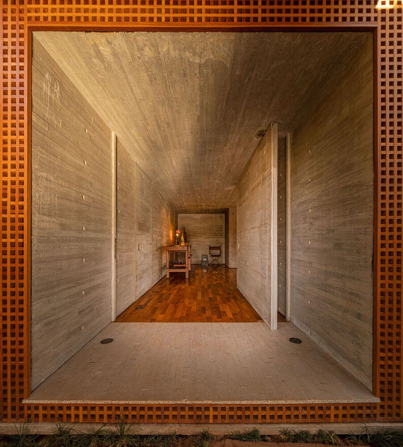 Casa Muxarabi by mf+arquitetos