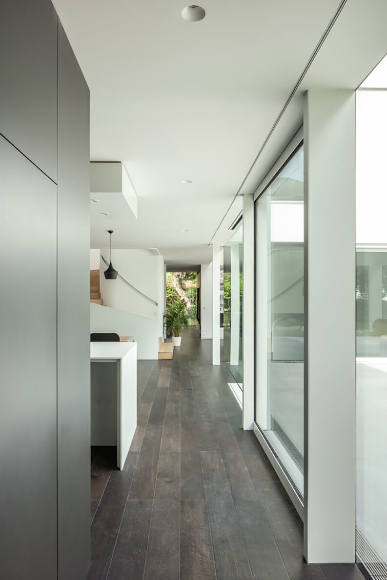 Casa Nathos, Edouard Brunet, François Martens, Maxime Vermeulen